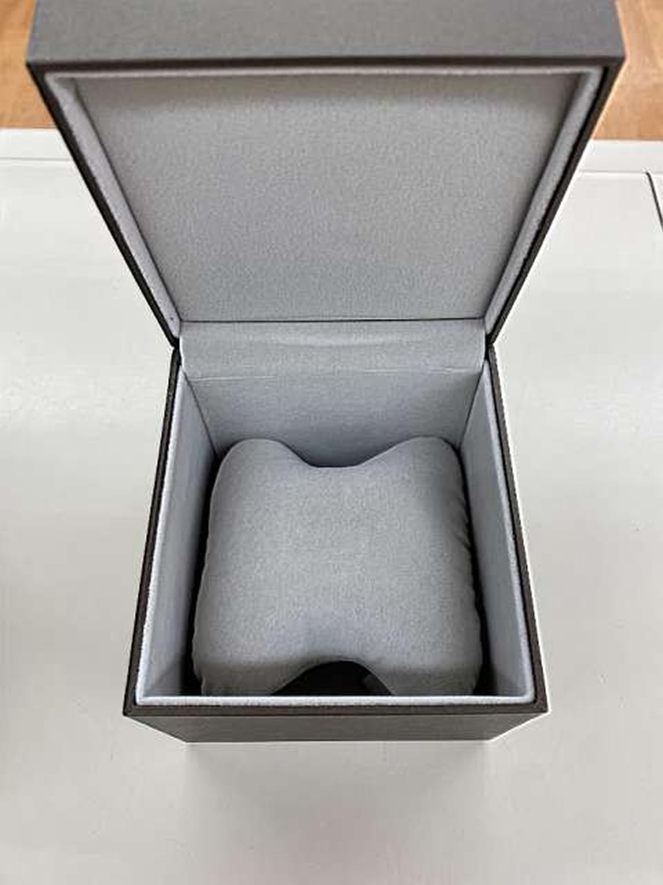 Gucci G Rectangle Women's Quartz Watch 3ATM Stainless Steel Used thumbnail 14