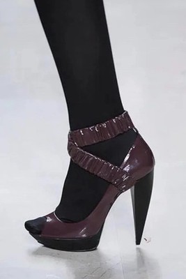 Burberry Prorsum A/W 2008 Runway Patent Ruched Crisscross Ankle Heels