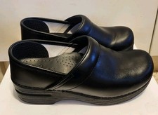 Dansko Pro 2.0 Black Leather Closed Back Clogs Sz.7/37 WIDE Ret.$145
