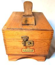 Vintage Griffin Shinemaster Solid Oak Wood Shoeshine Box 8" x 11" x 8" Dovetail