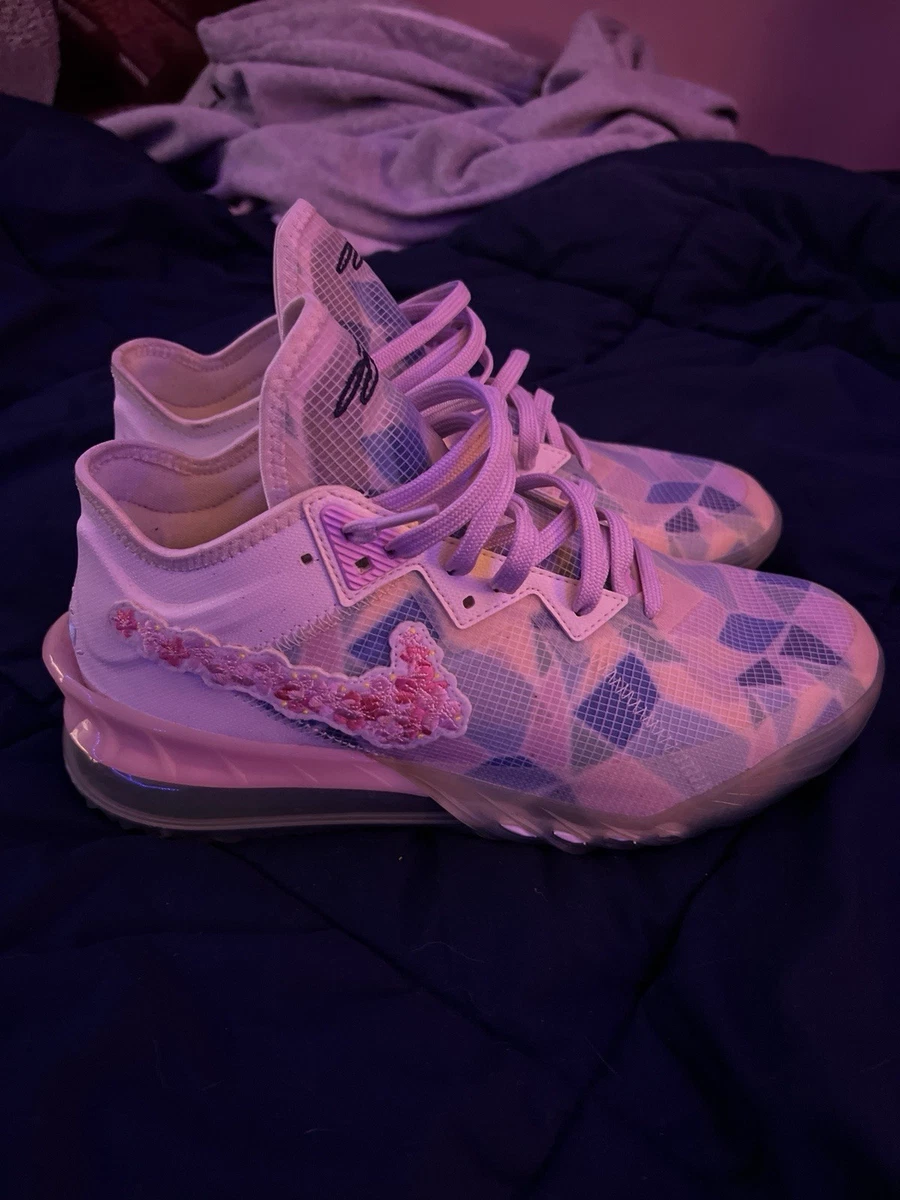 LeBron18 low 桜 atmos × Nike】LeBron 18 Low “Sakura”が国内4月23日／4月24日に発売