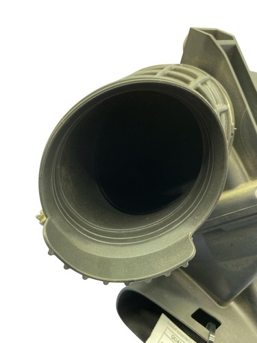 2020 - 2023 BMW X6 G06 OEM RIGHT SIDE AIR INTAKE CLEANER BOX ASSEMBLY - Picture 9 of 11