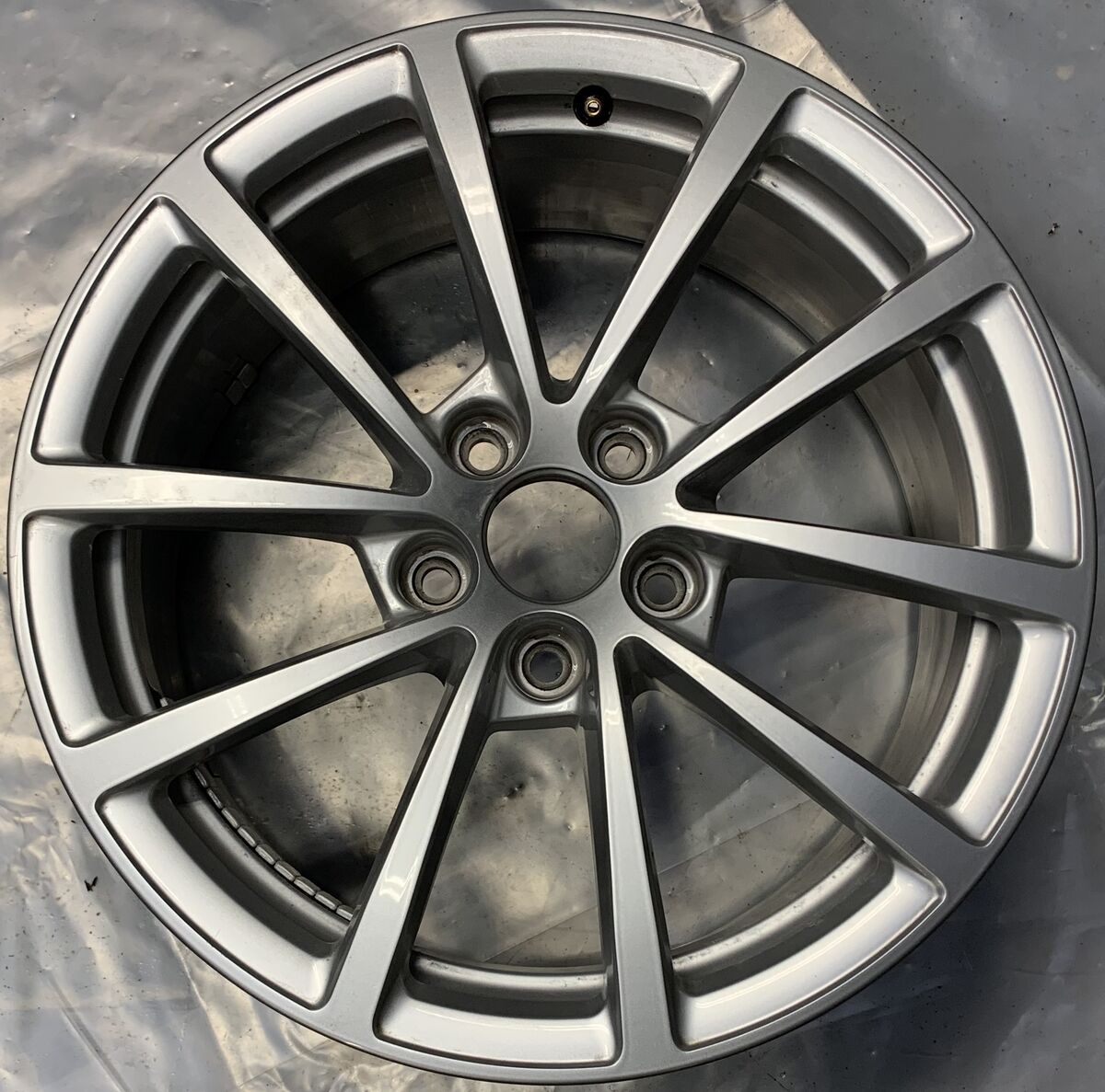 1 Original Audi Alloy Wheel 7.5Jx17 ET36 4K0601025 A6 4K 1 Original Audi Alloy Wheel 7.5Jx17 ET36 4K0601025 A6 4K