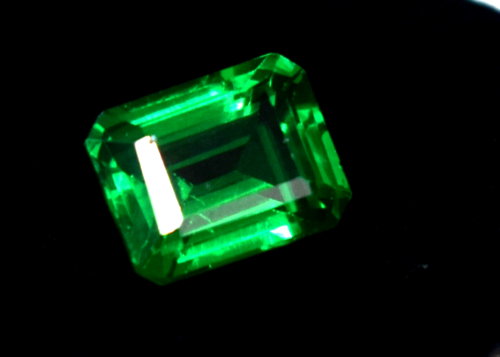 10.30 Ct Certified Natural Green Garnet Emerald Cut Loose Gemstone Size 10x8x5mm - Picture 1 of 9