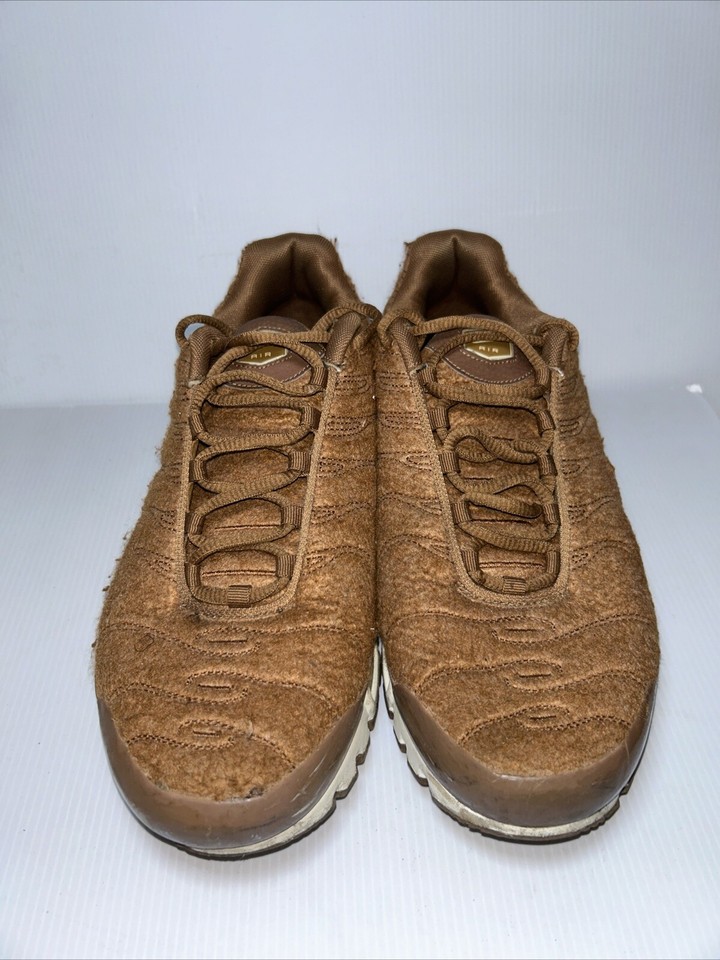 Nike Air Max Plus Quilted Ale Brown Sneakers/Shoes / 806262200 / Men's