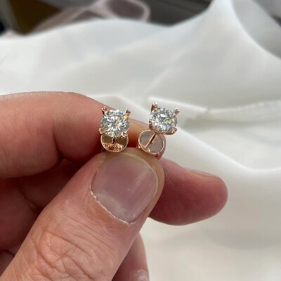 Ohrstecker Rosévergoldet 1 Karat Moissanit Diamant Herz Krallen Silber