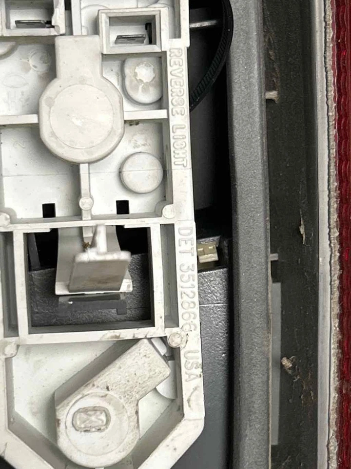 Fits 1994-97 VOLVO 850 OEM#:35124320 - Изображение 4 из 4