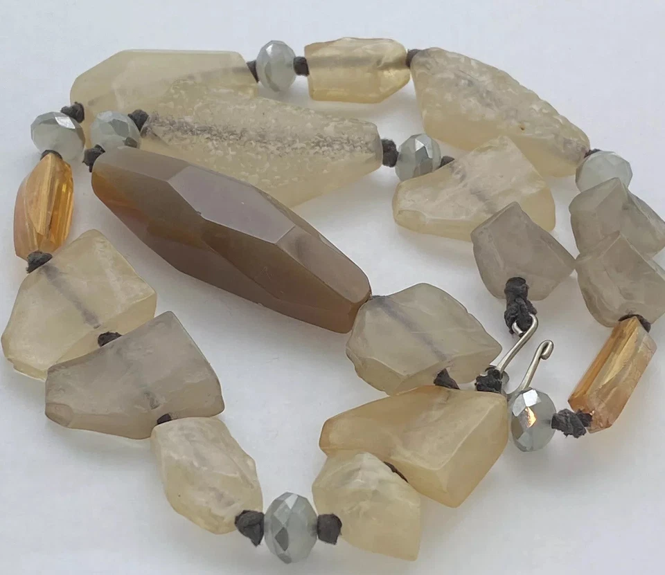 Collar Vintage Jaspe Genuino Crudo Lucita Único Anudado 20 en Artesanal Bohemio Foto 2 de 4