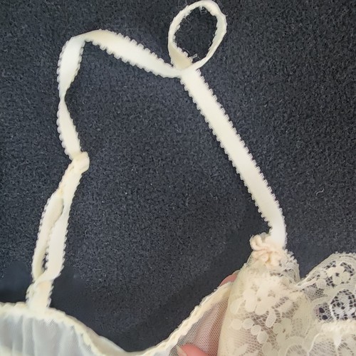 Vntg Olga Underwire Bra 34B Ivory Lace #34021 Seamless Comfort Lingerie #2222 - Picture 8 of 20