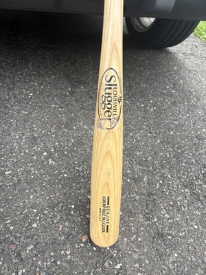 Louisville Slugger MLB Only Used Twice. No Chips Or Cracks.