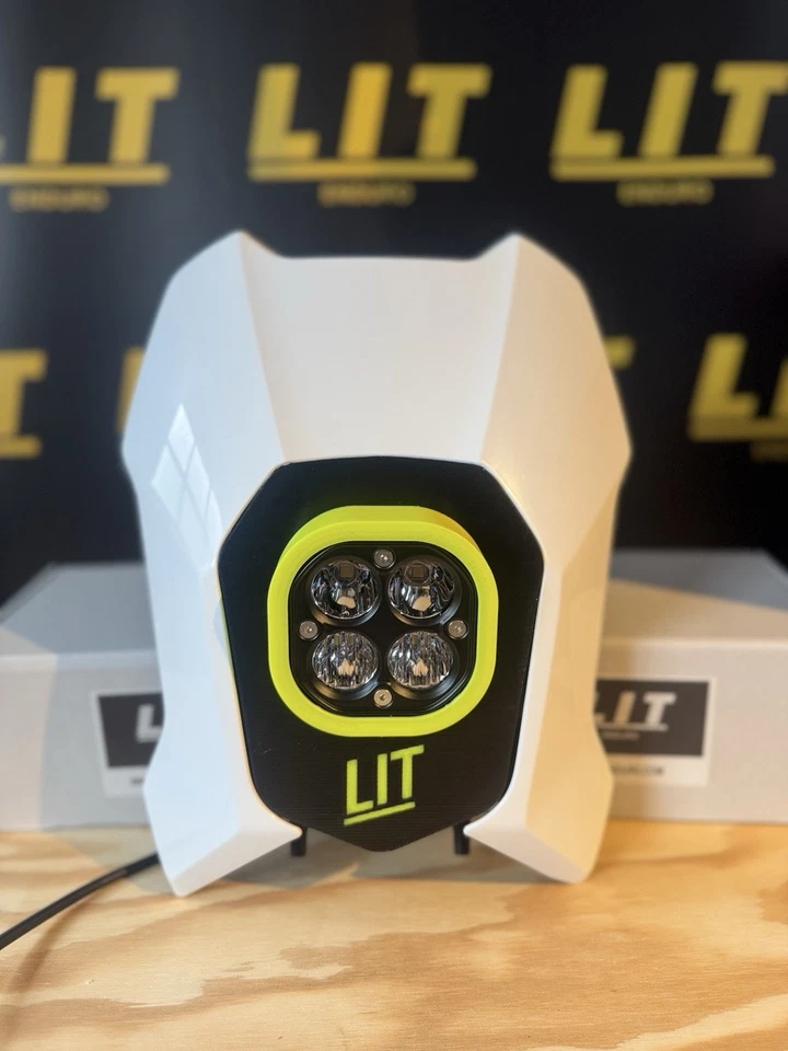 Faro LED TRIUMPH TF-E 250/450 ENDURO AMARILLO ILUMINADO Enduro Foto 4 de 4