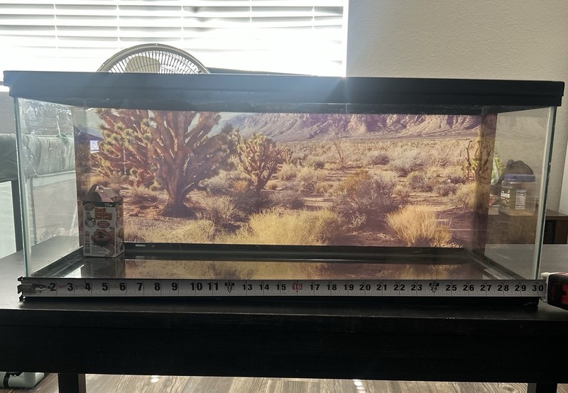 30-gallon glass tank 30” L × 12” W × 12” H. No chips/cracks lightbulb included.