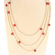 Collana con perle e coralli