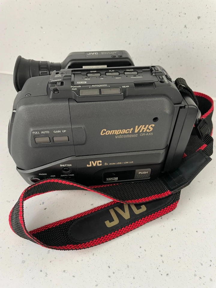 VC GR-AX5E Compact VHS-C Camcorder – Untested / Spares or Repairs - Image 2 of 4