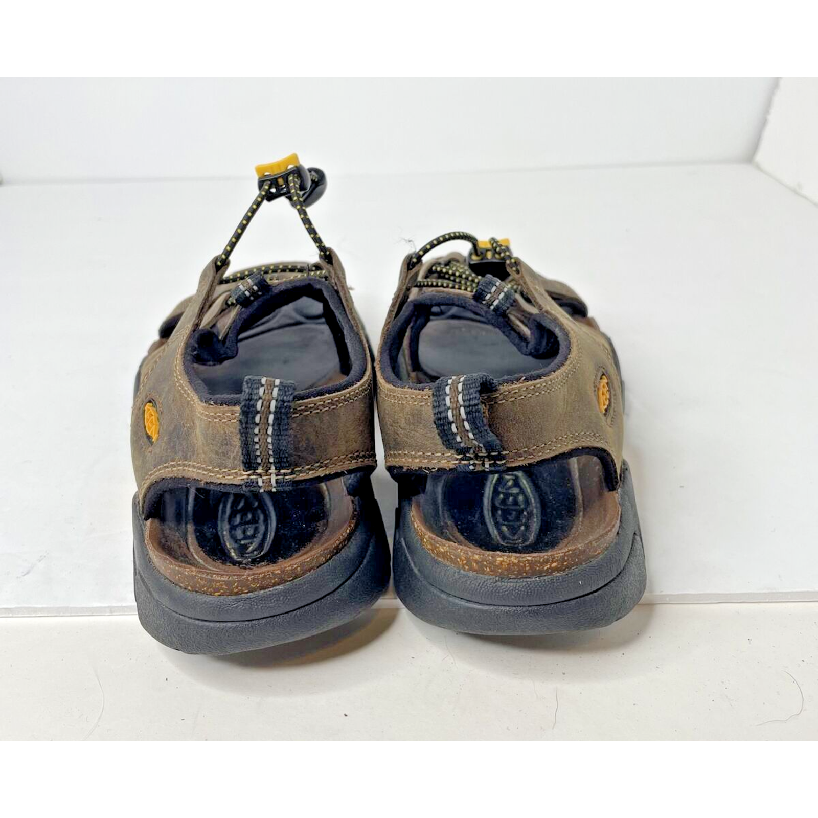 Sandali donna Keen punta aperta Daytona pelle marrone impermeabile US7 usati