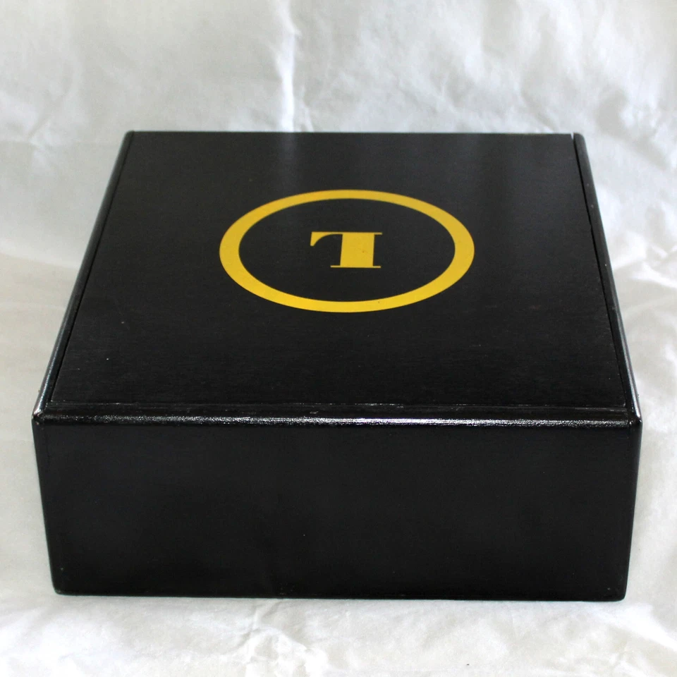 Lewis Cellars Wine Box wood EMPTY Napa Valley Cabernet 2005 CA Lance Armstrong - Image 4 of 4