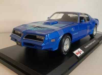 ミニカー Ertl 1/18 77 Pontiac Fire Bird TransAm 1:18 ERTL 1977 Pontiac Trans Am Firebird - YouTube