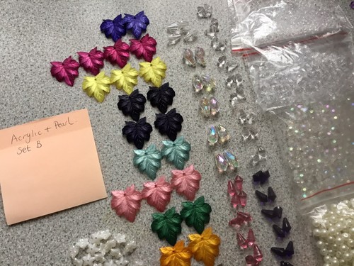Large Lot Of Acrylic Beads And Pearls Leaf Charms, Jewellery Making - Picture 4 of 5