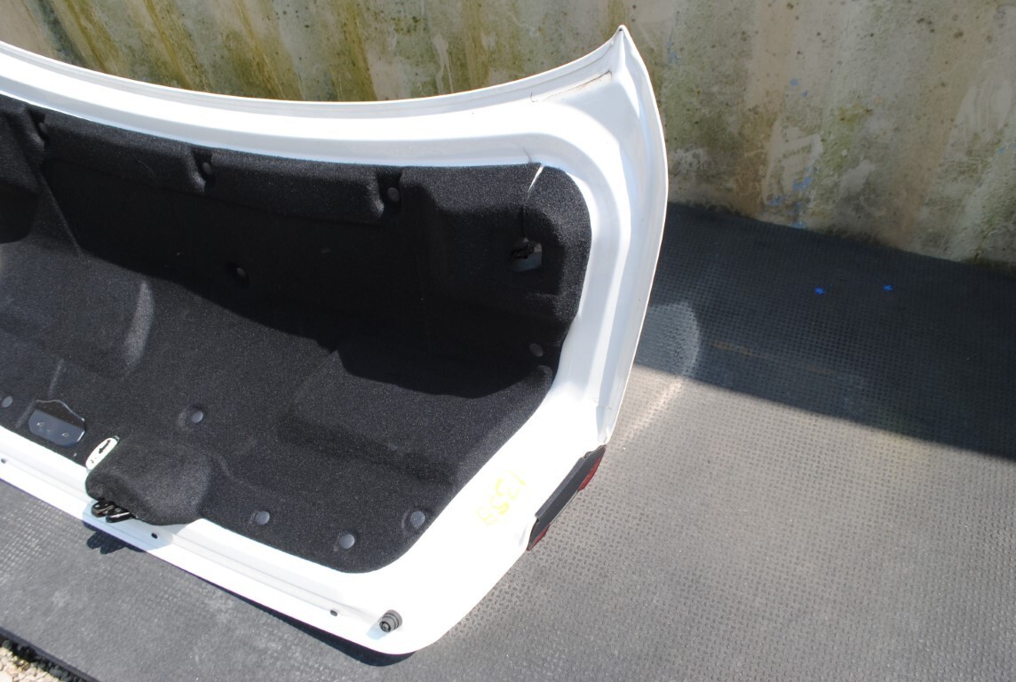 14-21 Maserati Quattroporte S Q4 Rear Trunk Lid Decklid Camera Inner Lights NICE