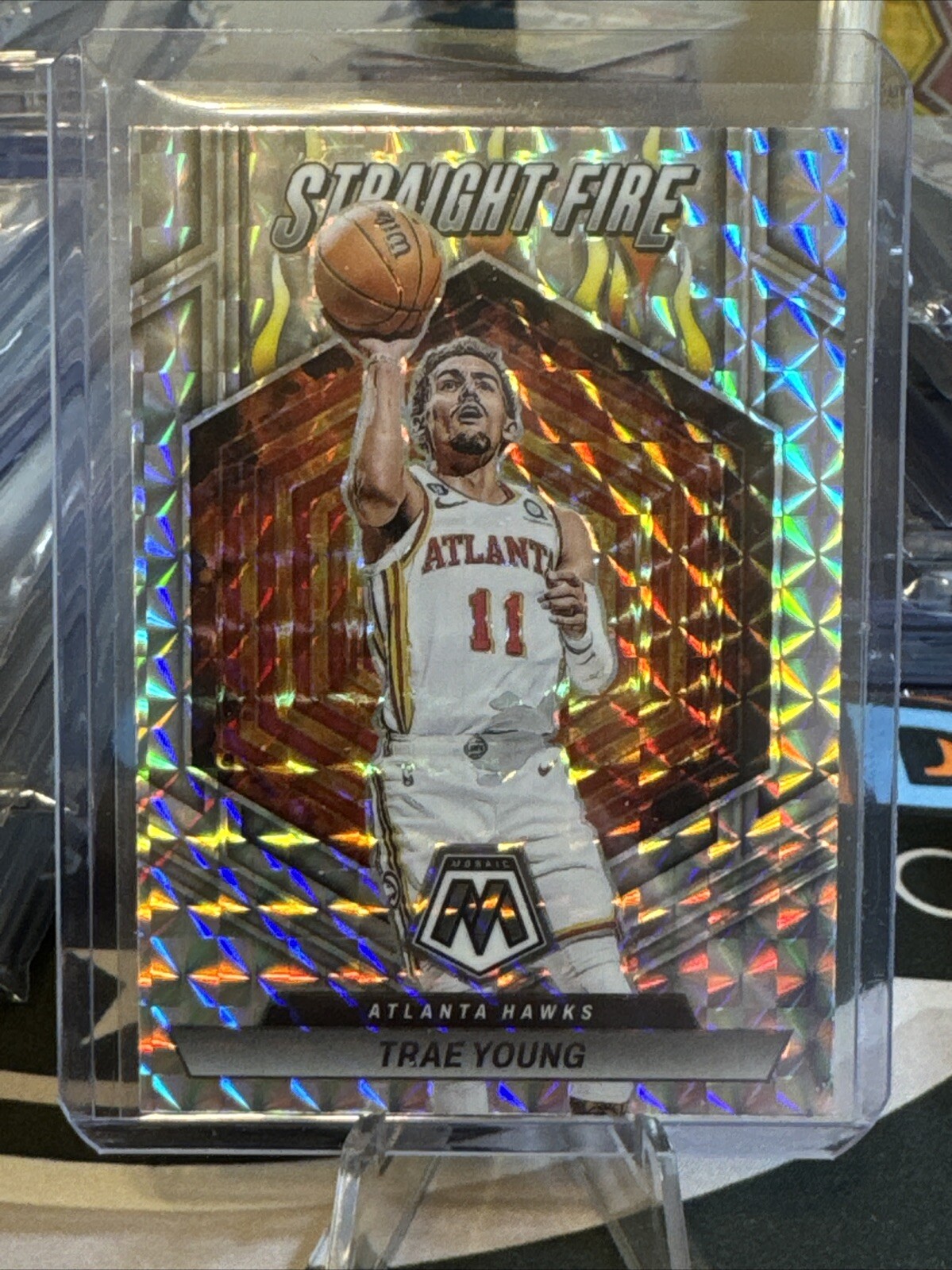 2022-23 Panini Mosaic Straight Fire Trae Young #15 Hawks