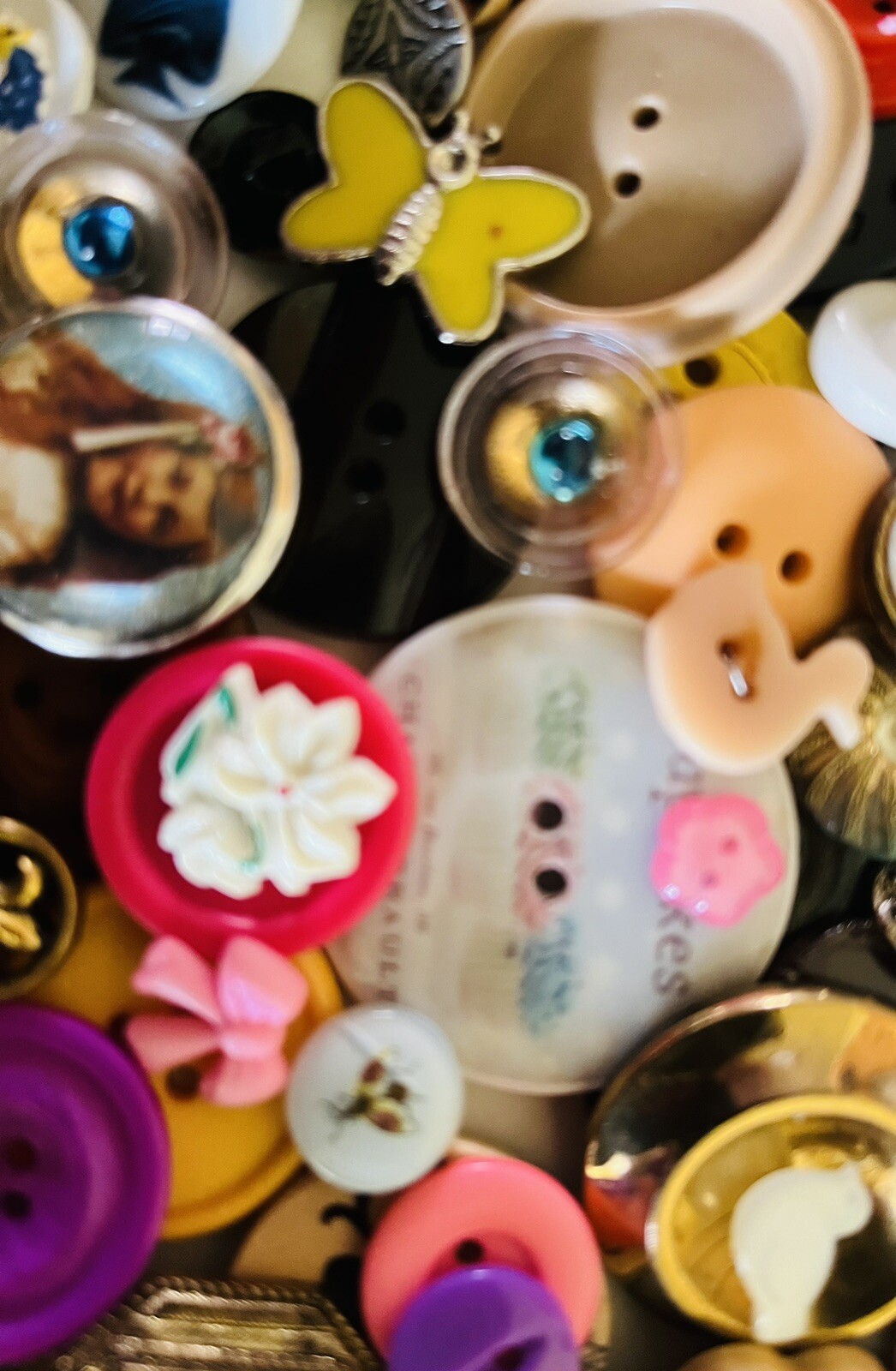 Vintage Novelty Button lot 130 Various Materials Poke Lot Or Crafts eBay