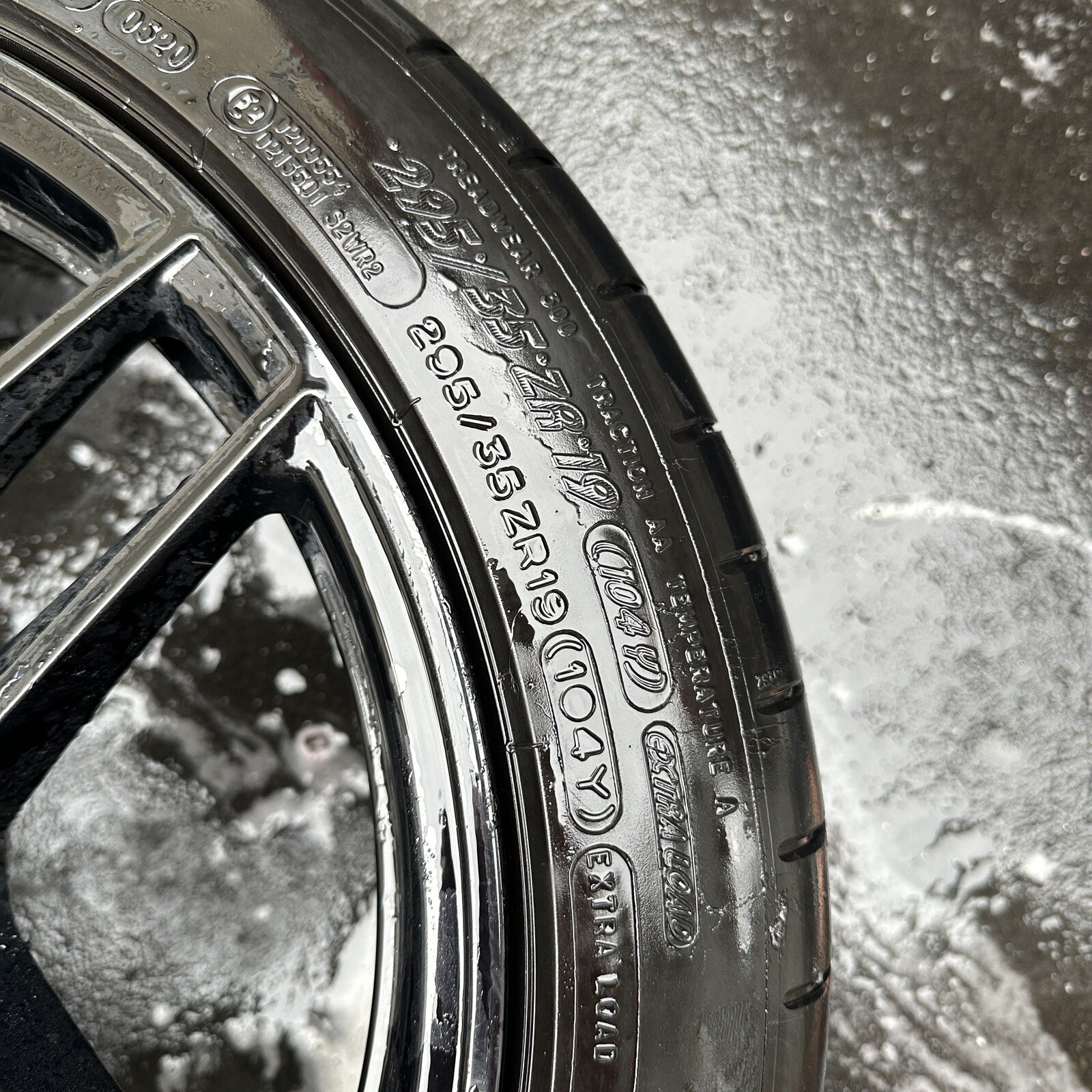 Audi R8 v10+ wheels