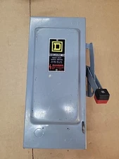 SQUARE D 30 AMP NON-FUSIBLE SAFETY SWITCH DISCONNECT 3P 3PH 600 VAC