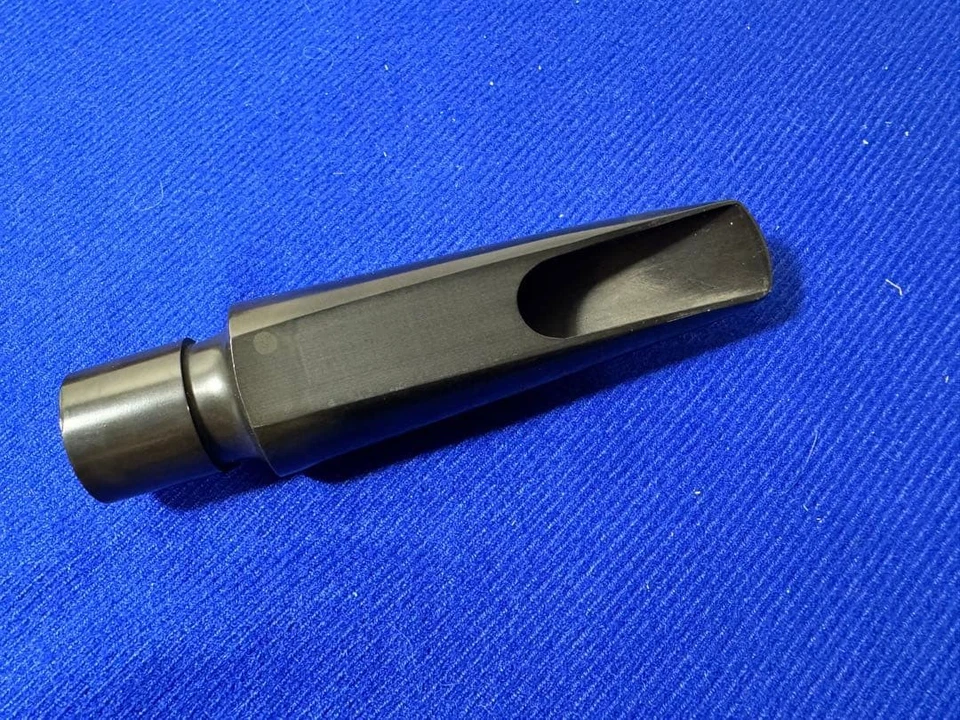 Bocal para saxofone barítono Rousseau 6R - Imagem 4 de 4