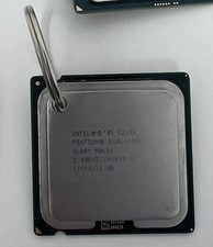 Portachiavi CPU Intel con bordi levigati e portachiavi attaccato personalizzato con CPU reali