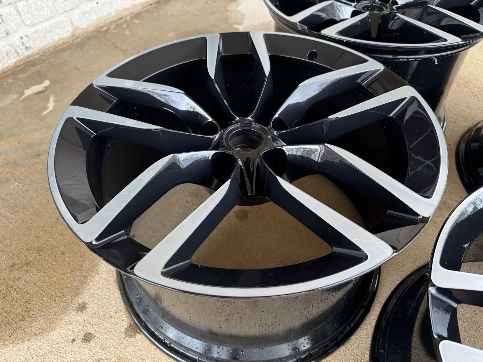 (4) 20” GENUINE ASTON MARTIN VANQUISH VOLANTE  OEM 2ND GEN 2013-2018 WHEELS SET!
