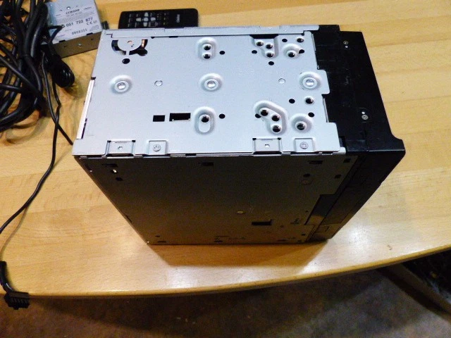 Clarion - VX709E Navigation mit NP 509E, CCB 509, Fernbedienung viele Kabel - Bild 4 von 4