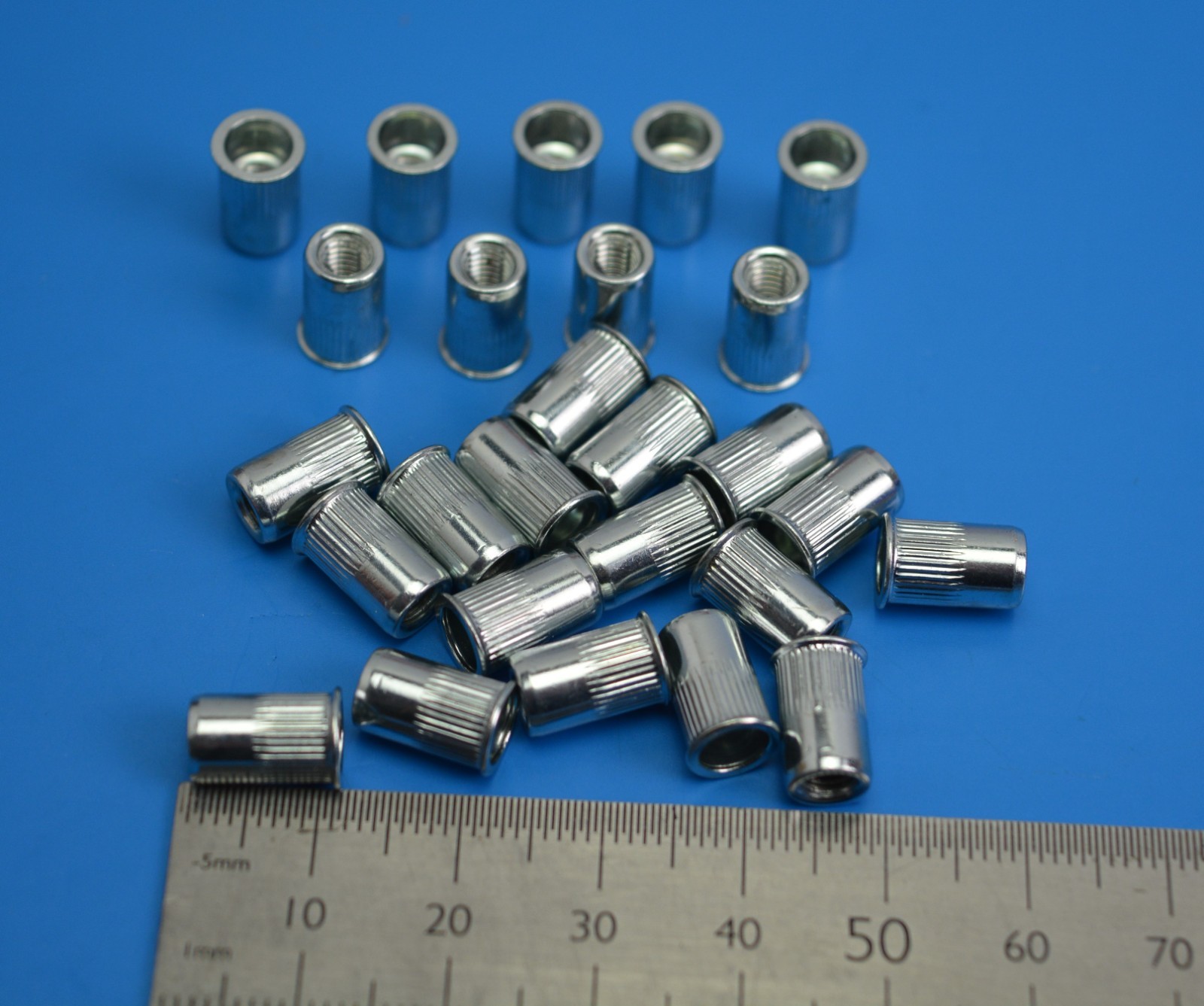 QUALFAST M4 Rivet Nut Steel Reduced Head Knurled x 500. Rivnut. QFT-644-1004E