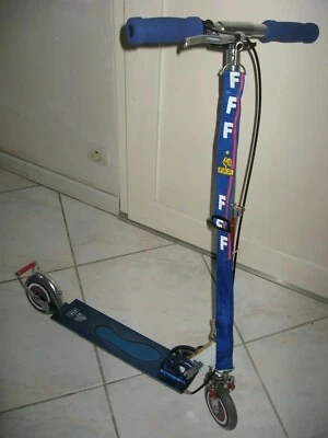 TROTINETTE NEUVE FFF COUPE DU MONDE 98 - Photo 1/3