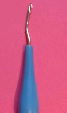 Latch Hook For Rug Making Metal With Blue Plastic Handle Pre-owned 6" Spinnerin