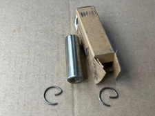 Briggs & Stratton 290987 PIN-PISTON/STD