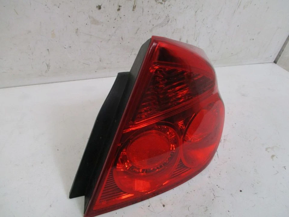 Luz Trasera Exterior Derecho Apto para Infiniti G Sedán 35 G35/V35 - Imagen 3 de 4