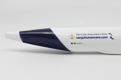 Hogan Wings LW200DLH020, Lufthansa Cargo ""cargohumancare", Boeing 777F, 1:200 - Imagen 6 de 13