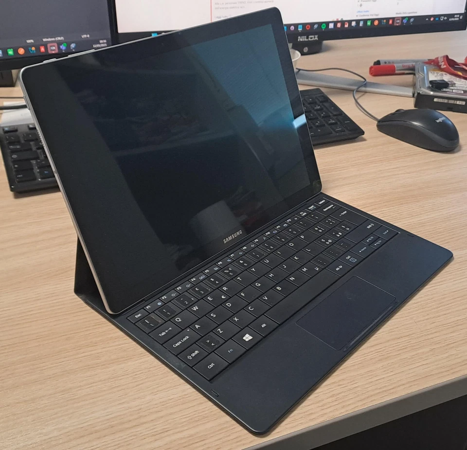 TABLET Samsung Galaxy TabPro S SM-W703 12", Core M3-6Y30, RAM 4GB, SSD 128GB A44 - Immagine 2 di 4