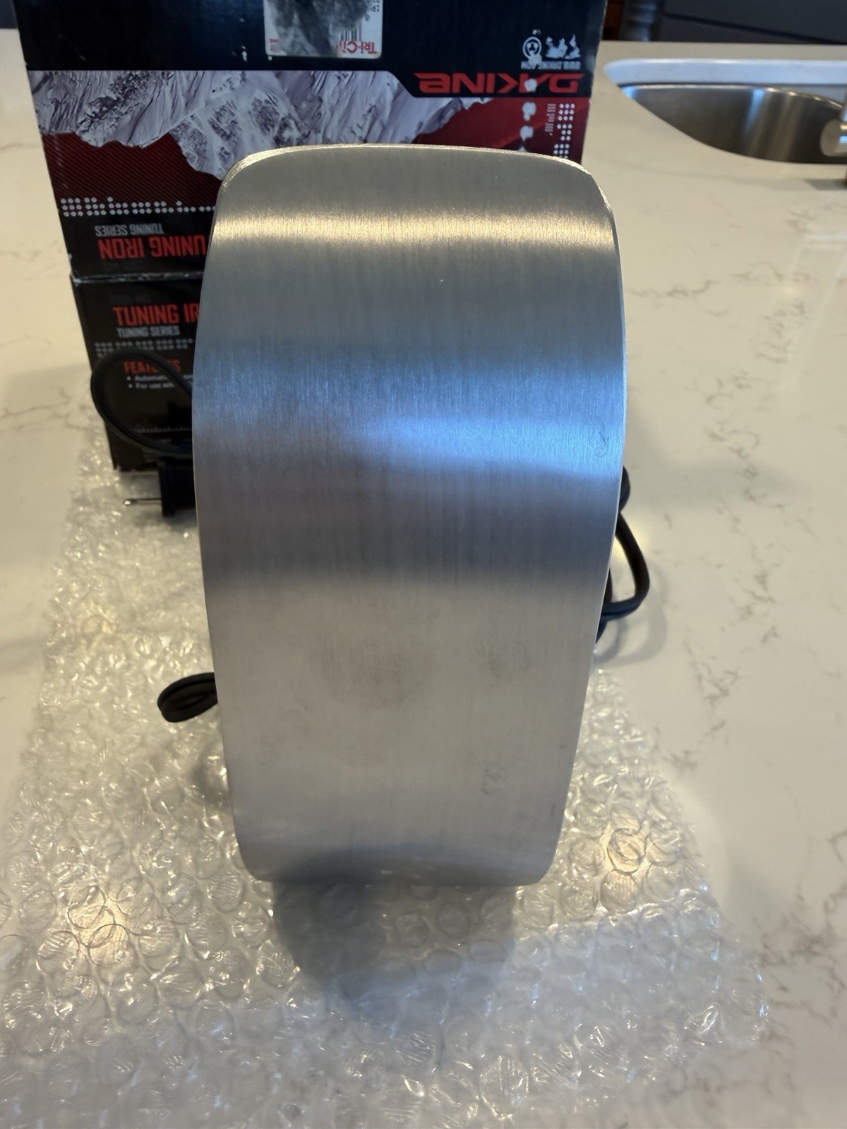 DAKINE TUNE KIT SKI/SNOWBOARD TUNING KIT W/IRON (NEW) - Swix Cork & nylon brush