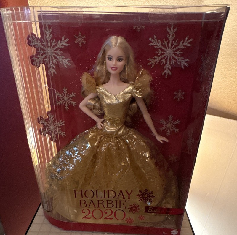 Barbie Holiday Barbie 2020 Blonde Wavy Hair Gold Dress Collector GHT54 Opened