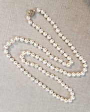 Vintage 28" Cultured Pearl Necklace Individually Knotted 14K Yellow Gold Clasp