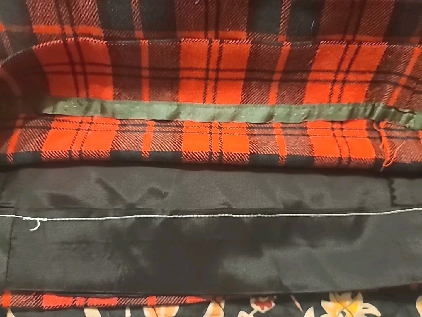 Vintage PENDLETON Authentic Tartan Checkered Plai… - image 4