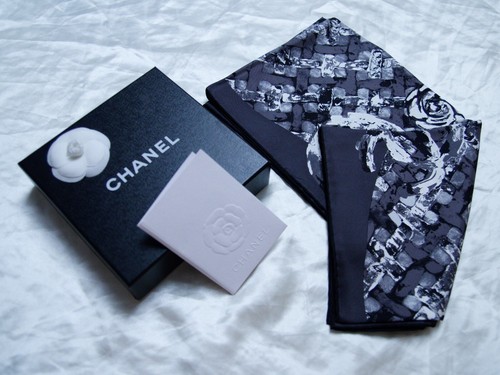 Chanel Carre Tuch 2009 Camelie RAR neuwertig m.Kaufbeleg Paris - Bild 8 von 10