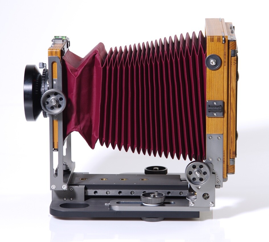 CHAMBRE 4x5 VIEW CAMERA CHAMONIX 45 N2 CERISIER ET SOUFFLET ROUGE