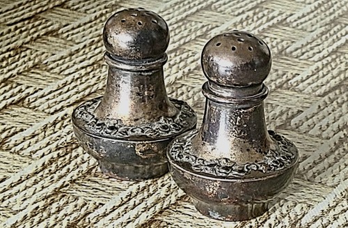 Antique Sterling Silver Salt and Pepper Shakers by Shreve and Co, San Francisco - Picture 12 of 20