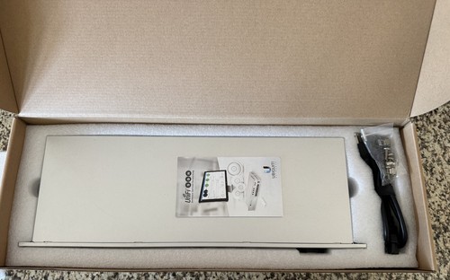 Ubiquiti Networks Networks Unifi Security Gateway Pro (USG-PRO-4) - Picture 6 of 7
