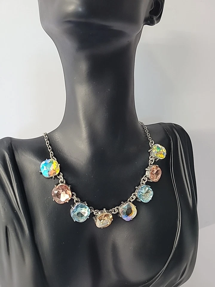 Collar Vintage Tono Plata Piedras Cristal Pastel Iridiscente Aurora Boreal Foto 4 de 4