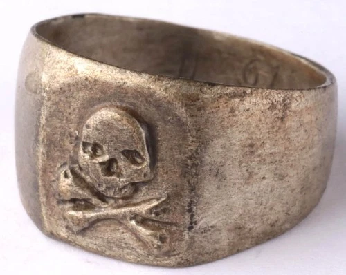 Marine U61 U-boat WW2 German ring naval submarine U-Boot Kriegsmarine Navy WWII