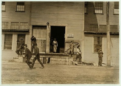 Sanford Manufacturing Company,Sanford,Maine,Child Labor,Lewis Wickes Hine,1909