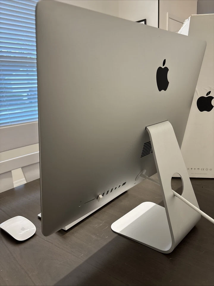 iMac with 21.5 - Inch Led Display Screen Late 2015 A1534 Good Condition Used - Image 3 of 4